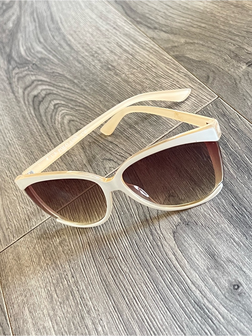 USPA Women’s Cream Cat-Eye Sunglasses with Gradient Lenses
